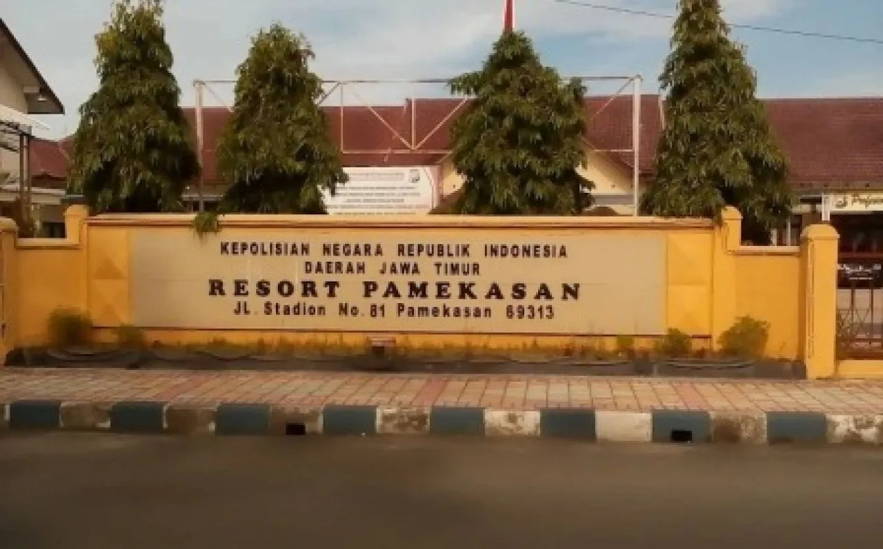 Satreskrim Polres Pamekasan Tangkap Pengedar Rokok Ilegal di Kelurahan Bugih