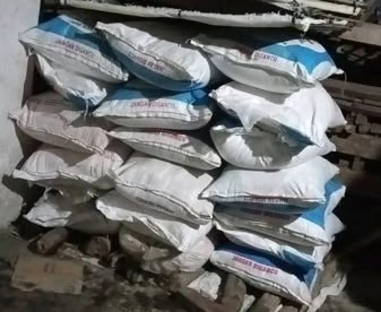 Warga Desa Benculuk Diadili di Kasus Penyelewengan Pupuk Bersubsidi
