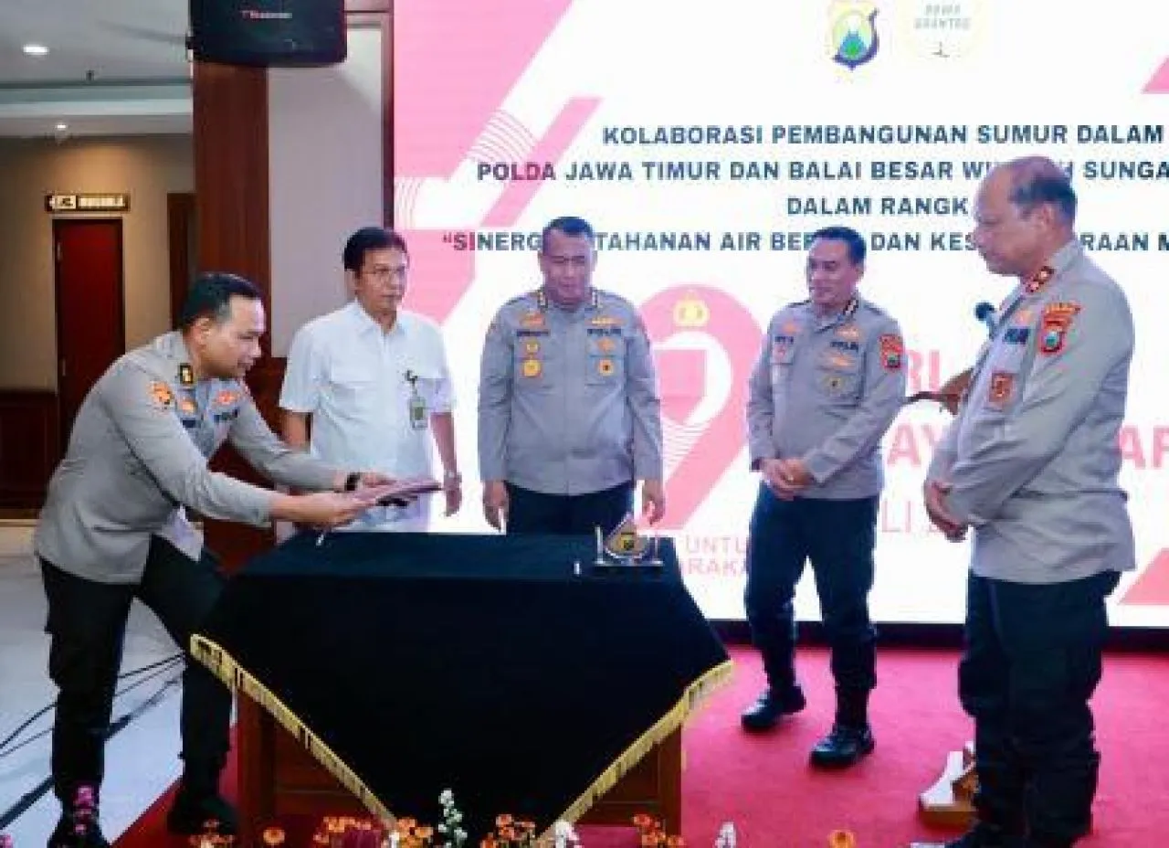Kolaborasi Polda Jawa Timur dan BBWS Brantas Bangun Sumur Bor