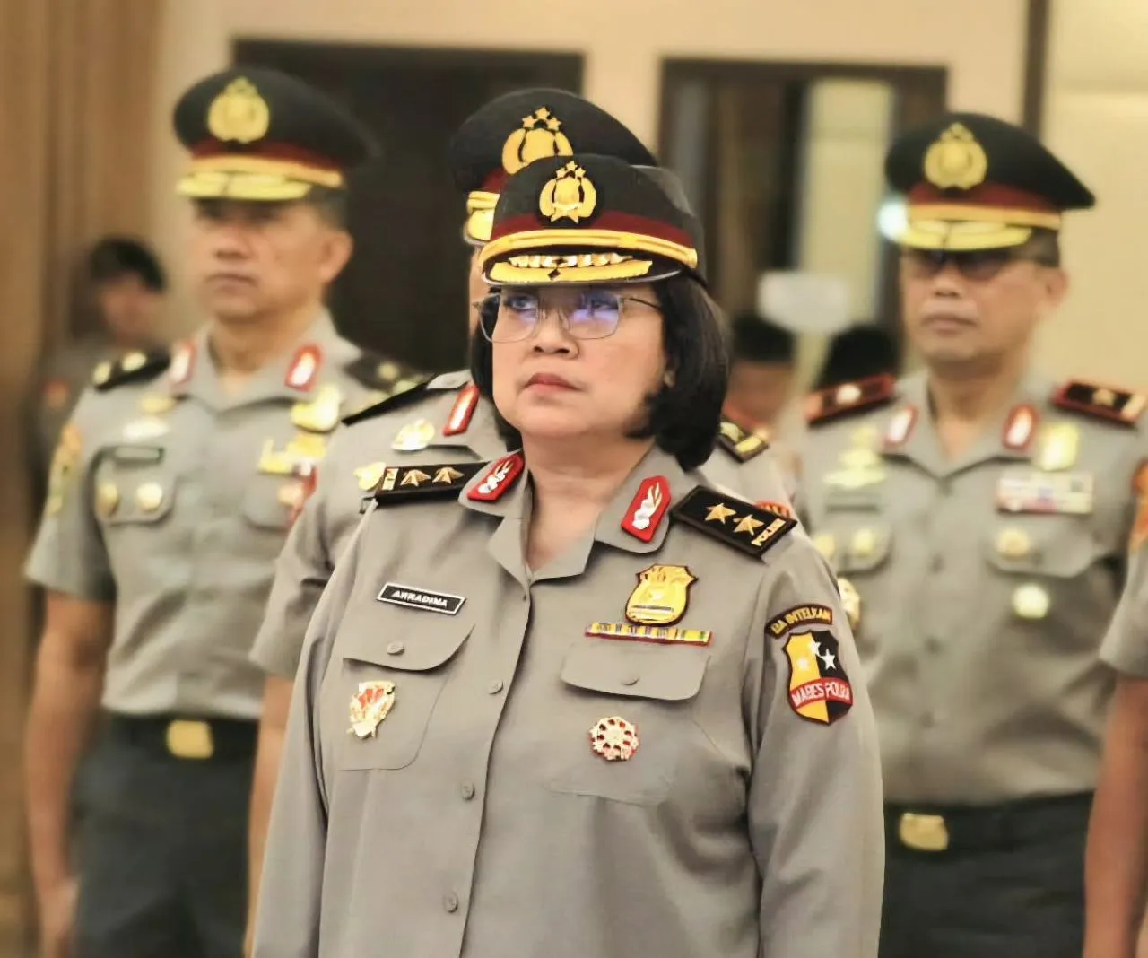 Arradina Zessa Devy Perwira Tinggi Polri Perempuan di Tengah Kepungan Pria