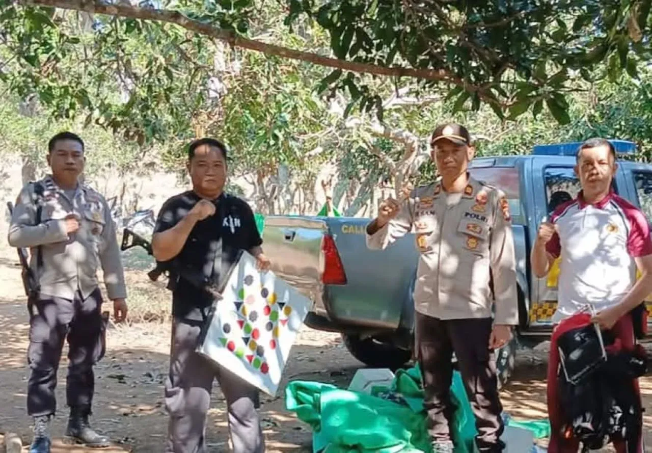 Polsek Wawo Grebek Perjudian Sabung Ayam di Desa Kambilo