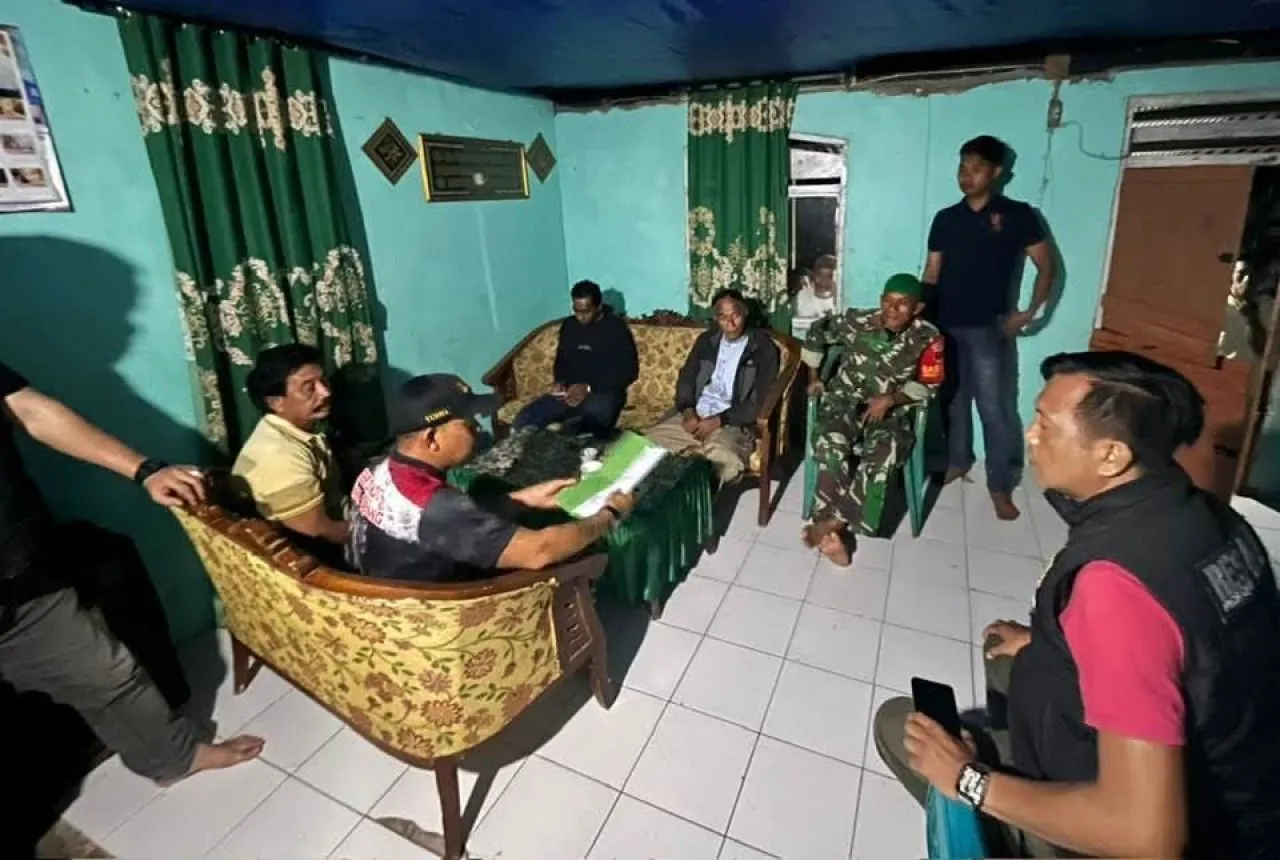 Pasangan yang Diduga Selingkuh Hendak Diamuk Massa di Desa Kaburu