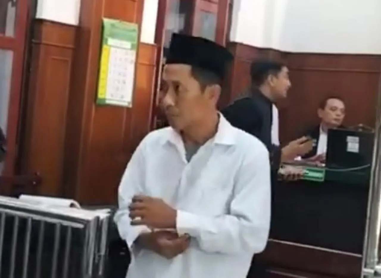 Direktur PT Pupuk Sentra Utama Gresik Divonis 1 Tahun Bui