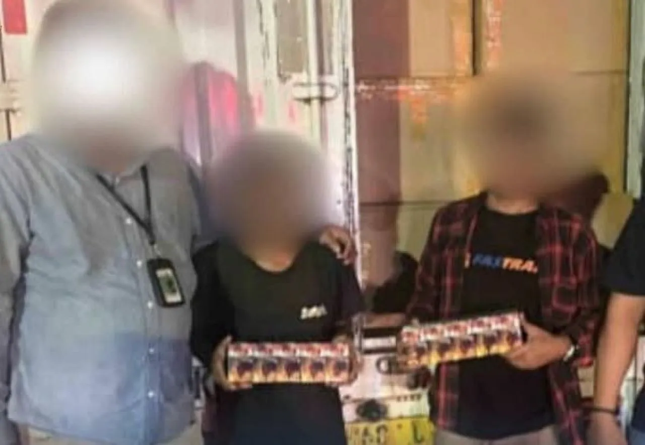 Bea Cukai Gagalkan Penyelundupan 2 Juta Batang Rokok Ilegal di Tol Banyumanik