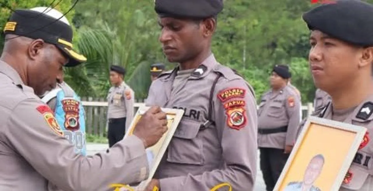 2 Anggota Polres Sarmi Resmi Dipecat dari Polri
