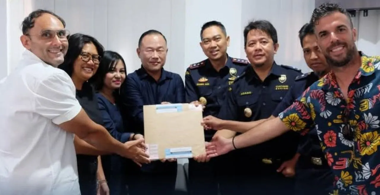 Direktur CV The Bottle Dapat Pita Cukai