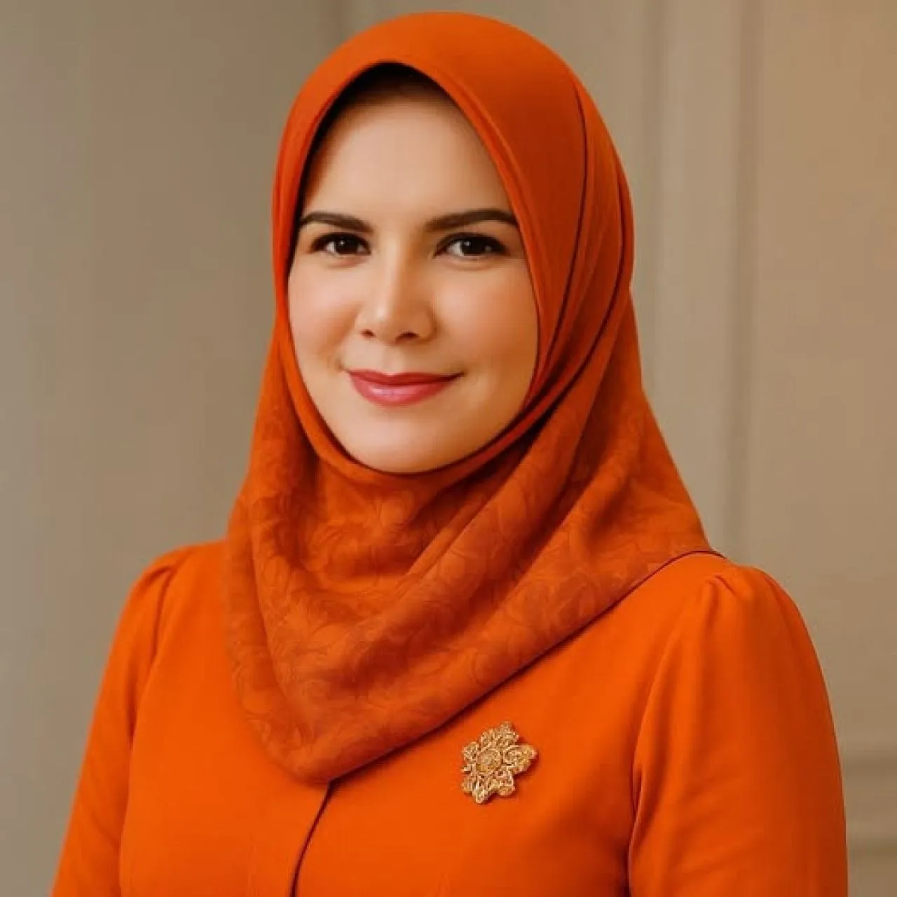 Dayang Donna Tersangka Korupsi yang Belum Memakai Rompi Oranye