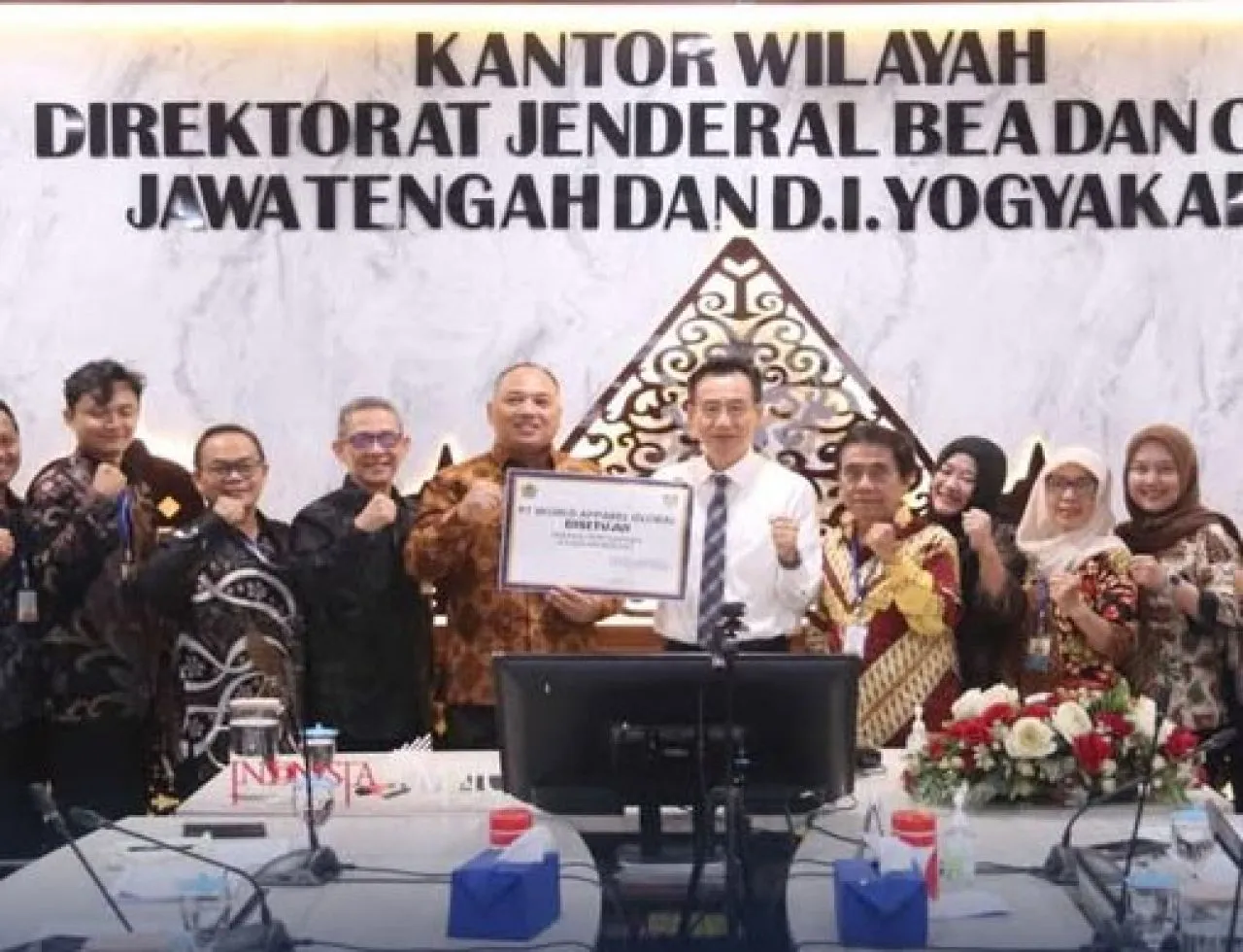 PT World Apparel Global dan PT Globalite Paint Indonesia Dapat Fasilitas Kawasan Berikat