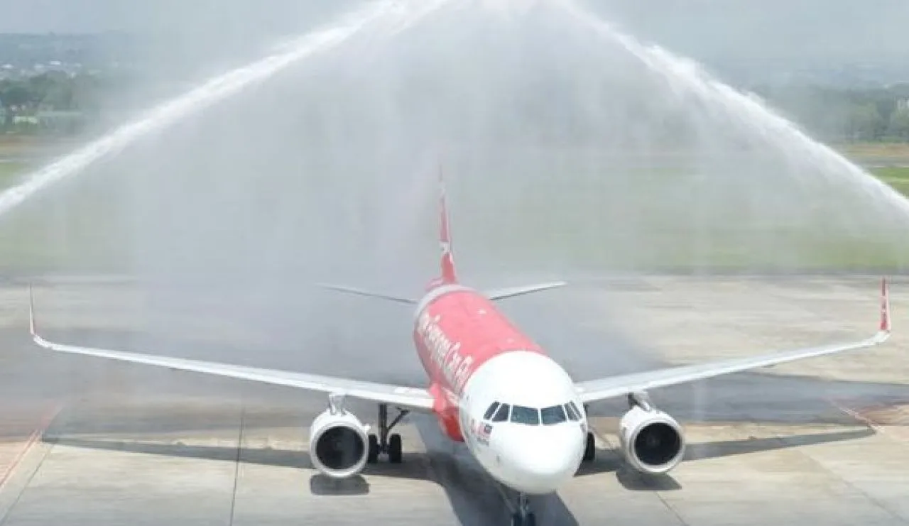 AirAsia Membuka Rute Penerbangan Kuala Lumpur ke Semarang