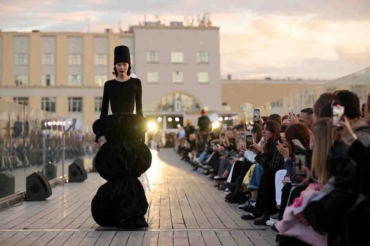 Asia di Pusat Mode Global Jadi Sorotan di Moscow Fashion Week