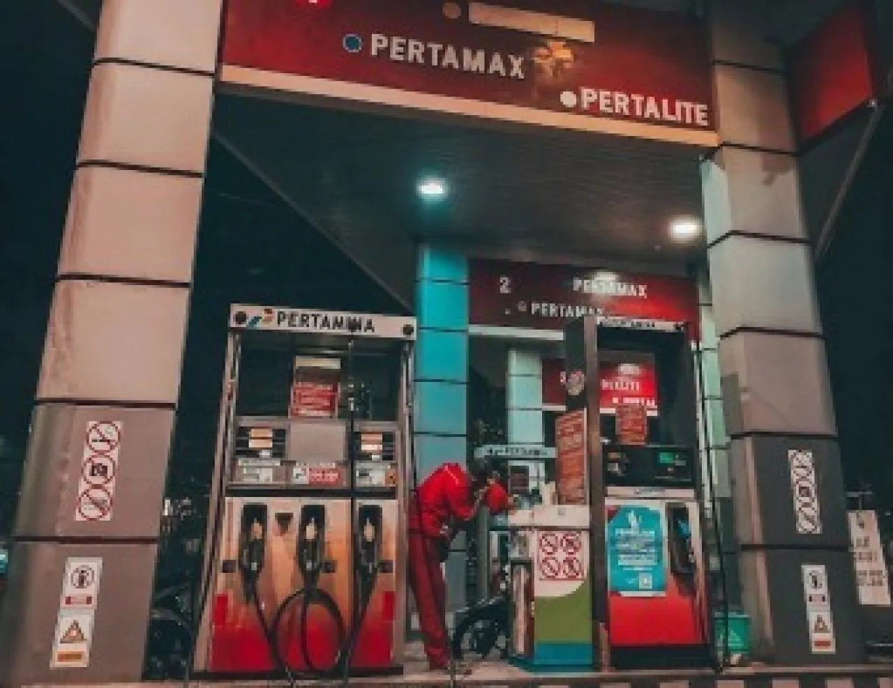 2 Tengkulak Pertalite SPBU Jalan Kusuma Bangsa Surabaya Dihukum 1 Tahun Penjara