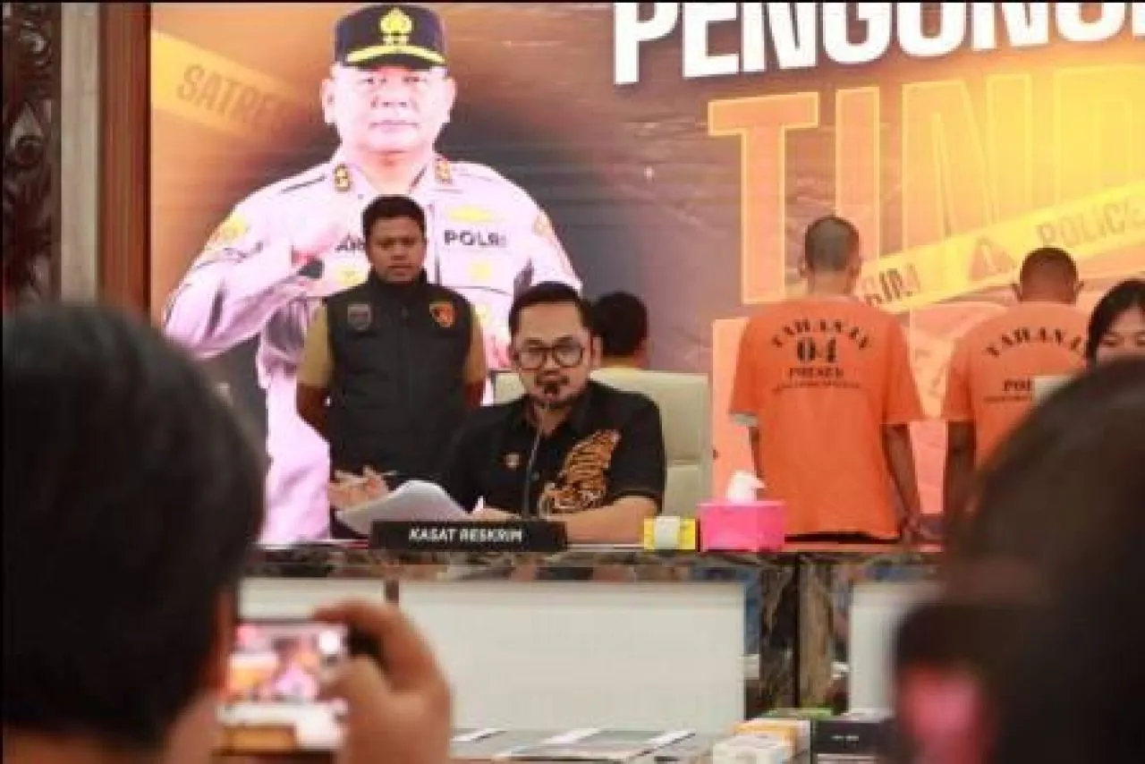 Ratu Tipu dan Raja Maling Muncul di Polres Kutai Kartanegara