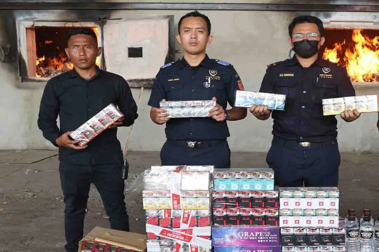 Warga Desa Brongkal Edarkan Rokok Ilegal di Malang