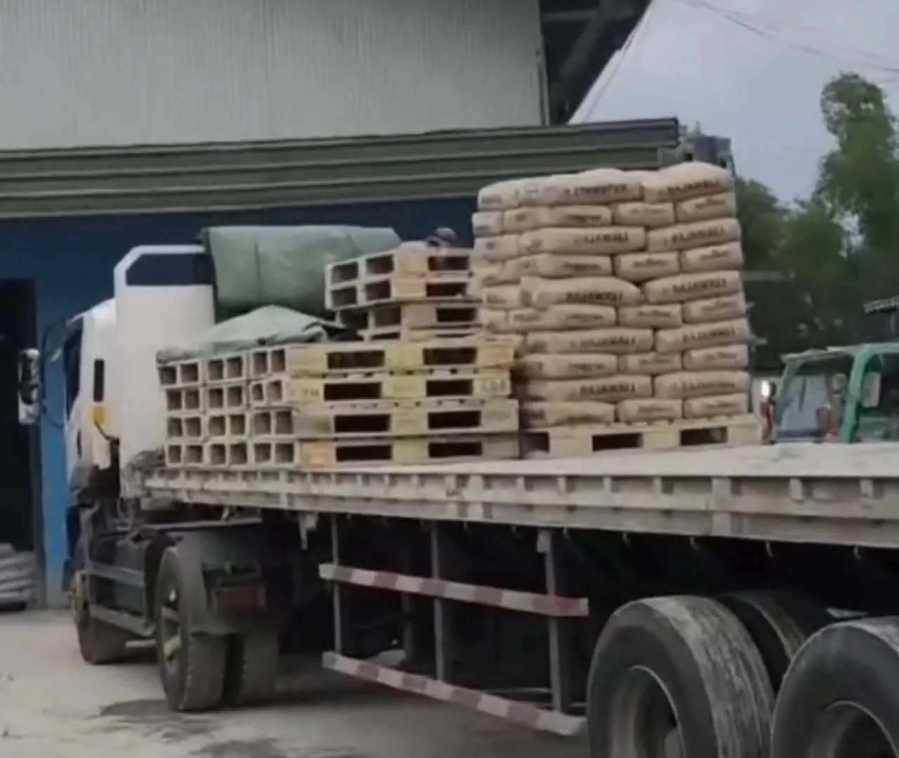 Napi Lapas Kelas 1 Madiun Kendalikan Penipuan Order Bahan Bangunan