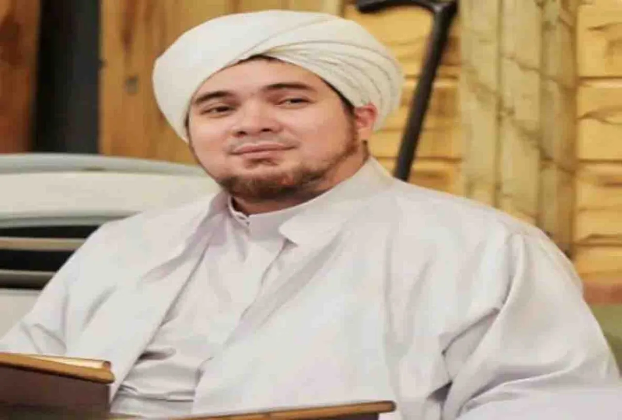 Tentang Habib Jindan bin Novel