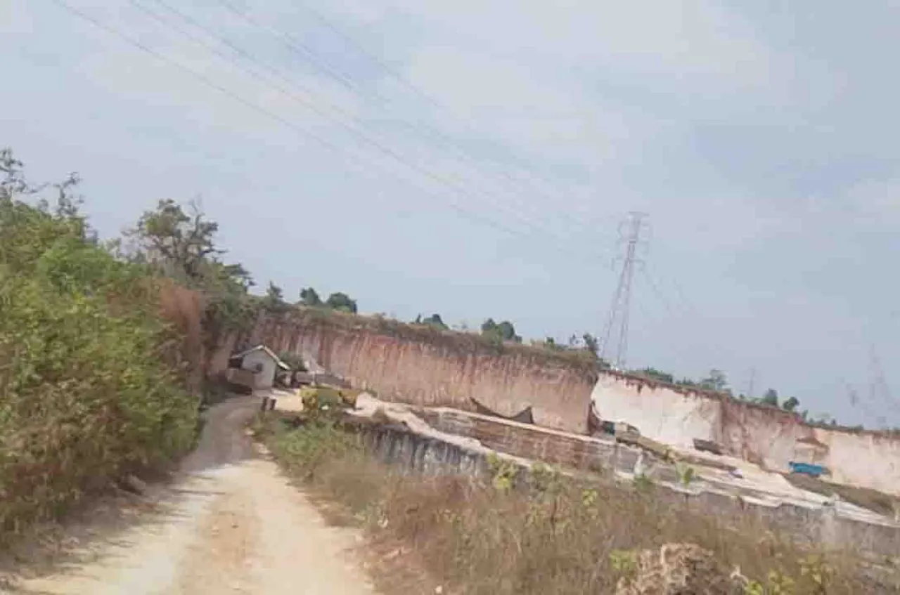 Tambang di Panceng Pasok Tanah Urug ke Proyek Perusahaan di Ujungpangkah