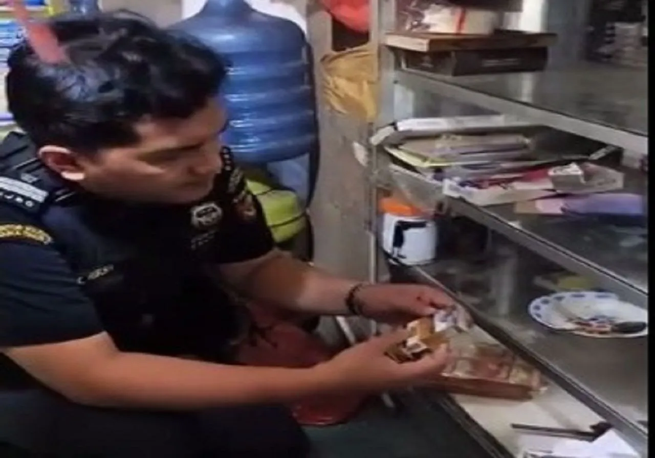 Pemilik Toko di Surabaya Ditangkap Bea Cukai Karena Jual Rokok Ilegal