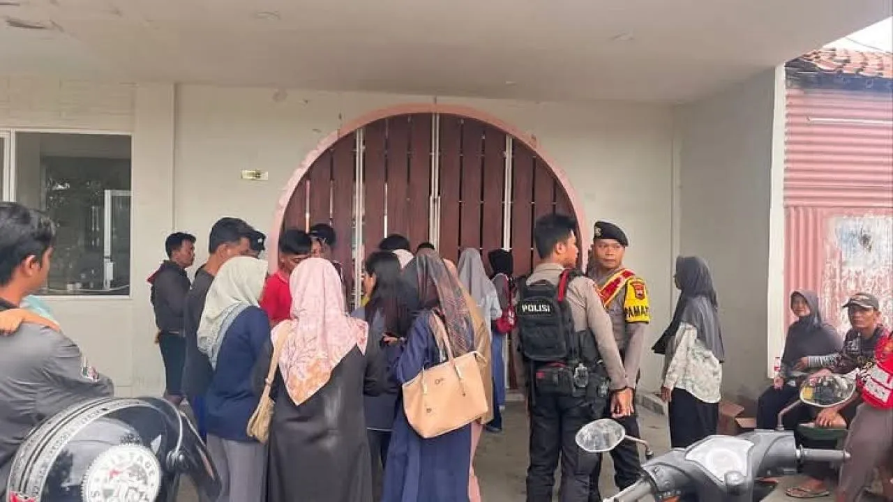Kantor NW Sport di Kebumen Digeruduk Massa