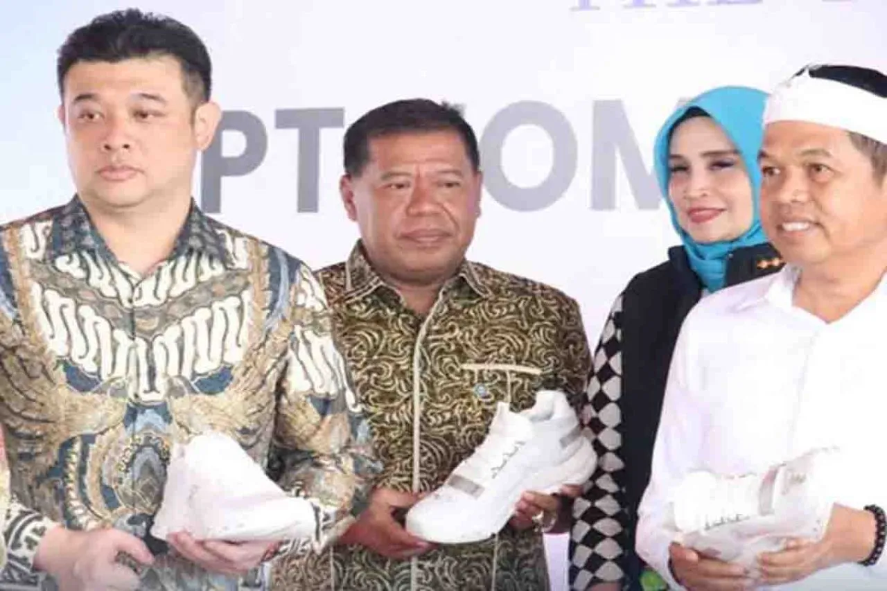 PT Home Well Indonesia Ekspor Enam Ribu Pasang Sepatu ke Amerika