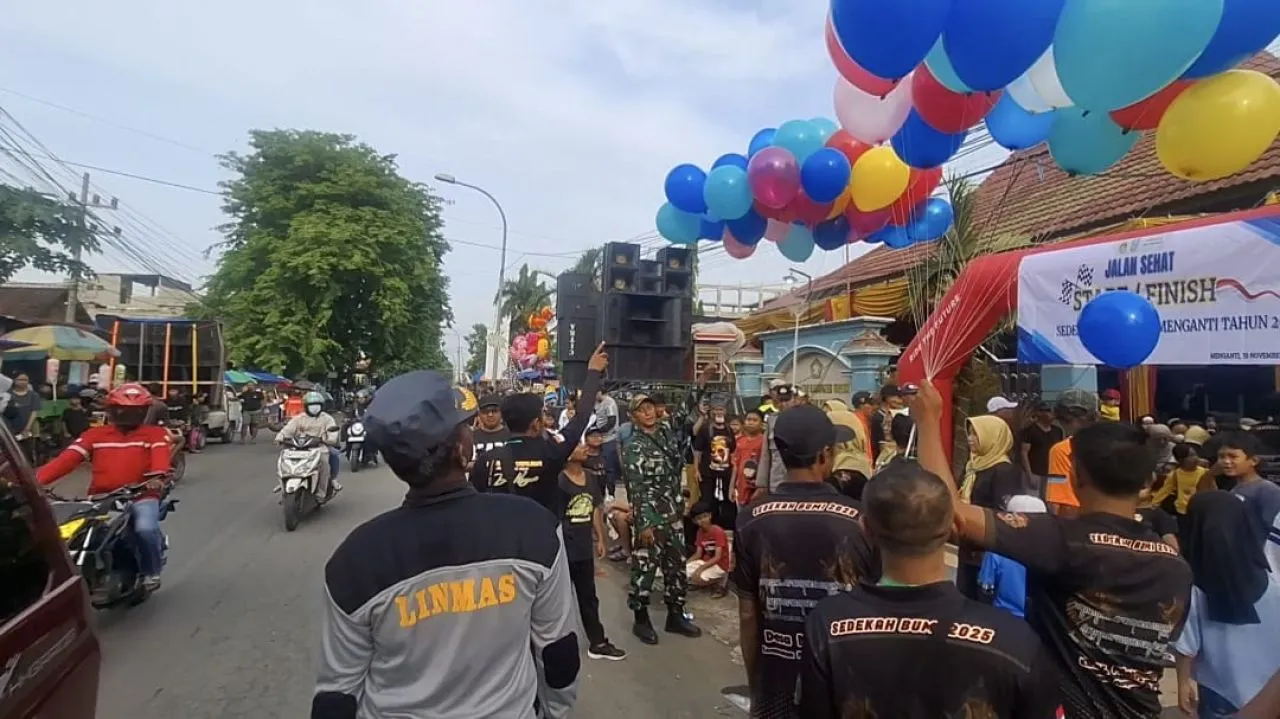 Sedekah Bumi di Desa Menganti Dimeriahkan Ribuan Warga