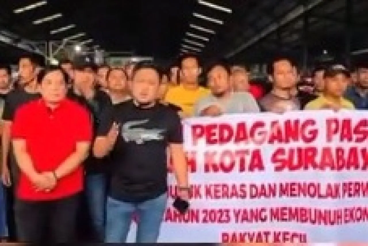 Pedagang Buah Pasar Tanjungsari Minta Pemkot Surabaya Bijak