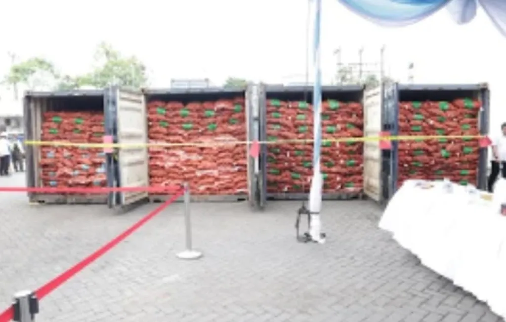 Ditreskrimsus Polda Jatim Ungkap Peredaran 72 Ton Bawang Bombay Ilegal