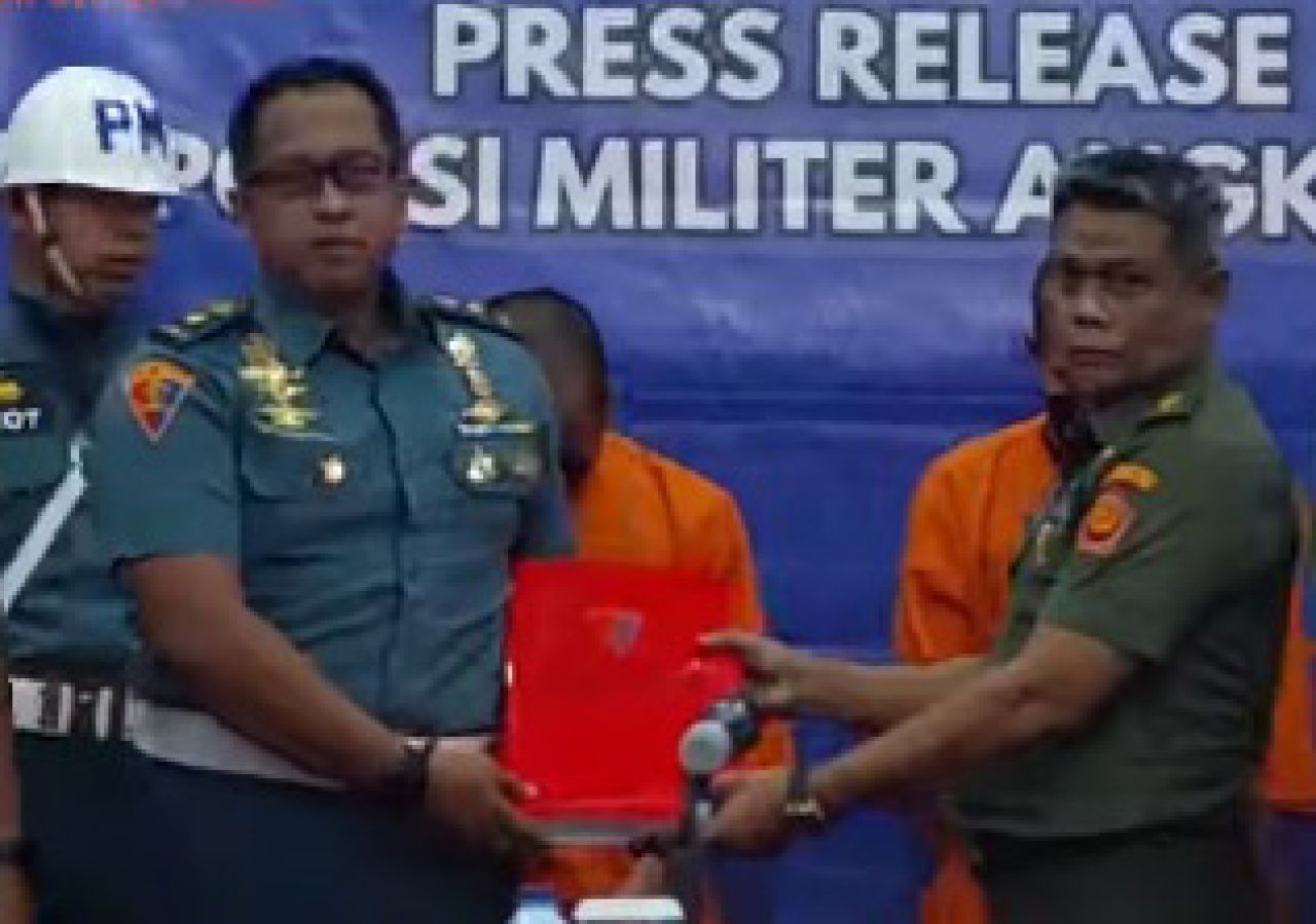 Penyerahan berkas perkara dan tersangka ke Oditurat Militer
