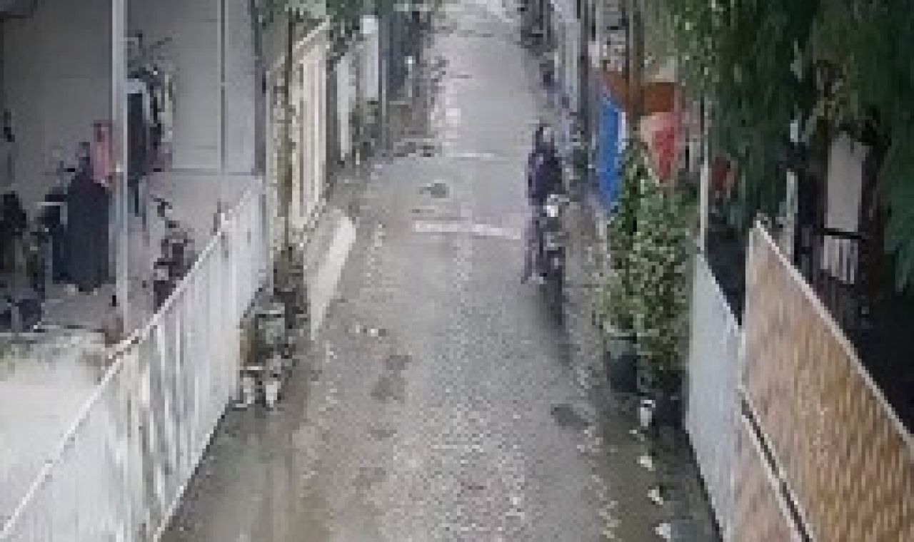 Dua pelaku perampokan terekam CCTV
