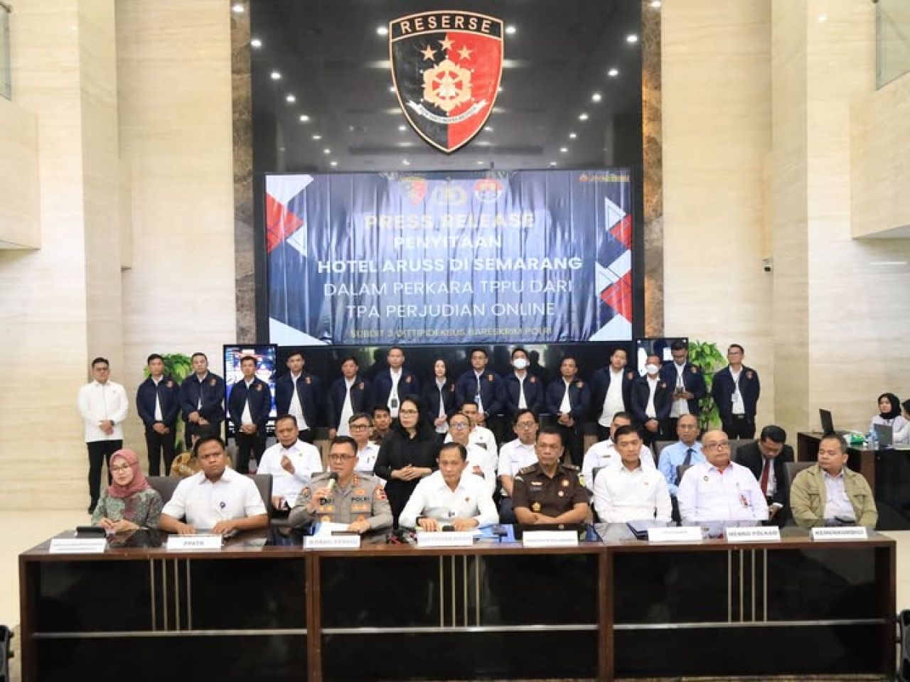 Konpers penyitaan Hotel Aruss Semarang