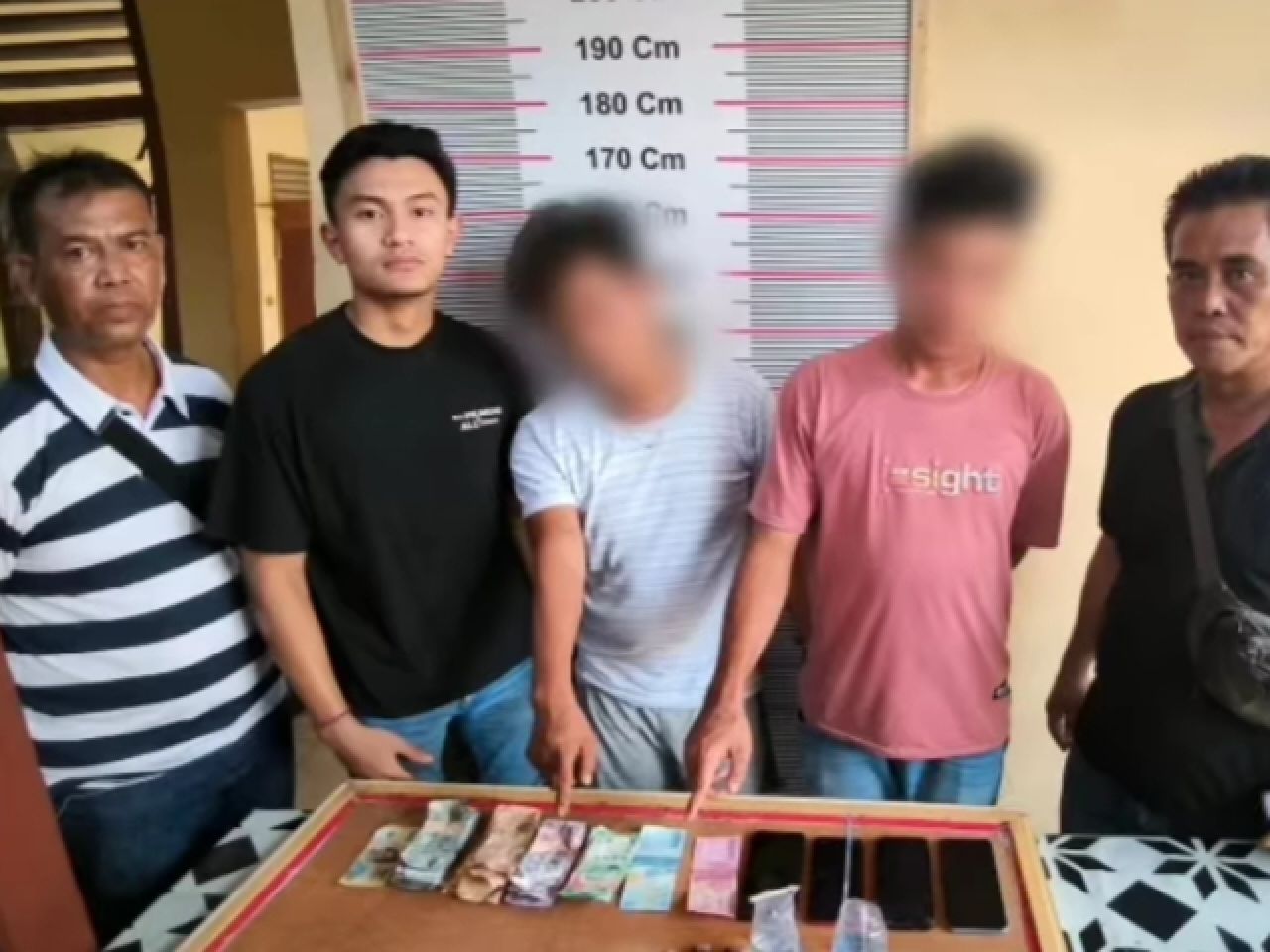 Kedua tersangka yang diamankan