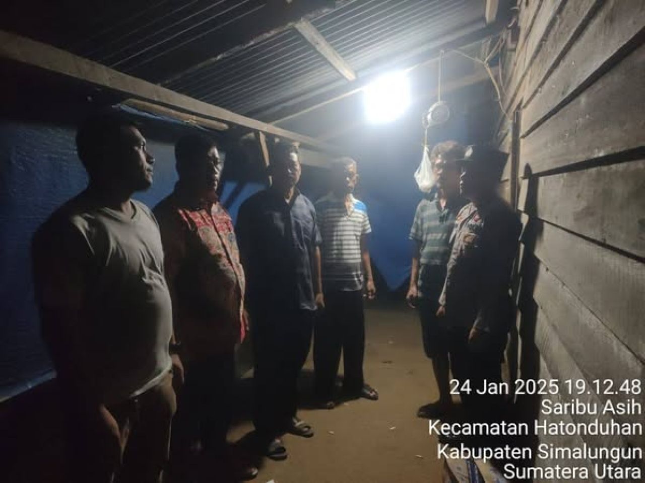 Polsek Tanah Jawa mengecek lokasi yang diisukan tempat judi