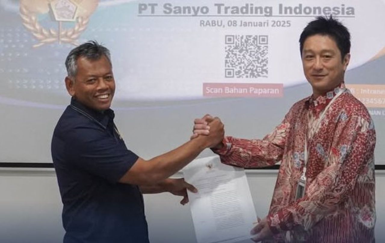 Izin Fasilitas Pusat Logistik Berikat kepada PT Sanyo Trading Indonesia