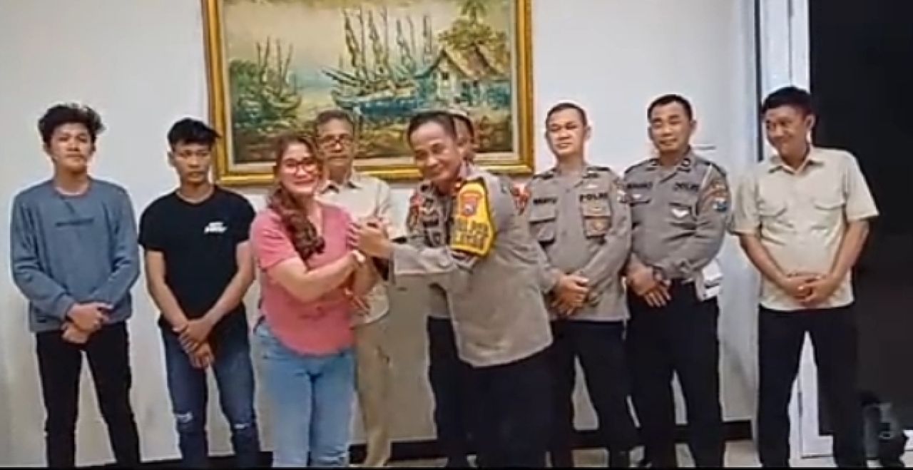 Kesepakatan damai antara Polsek Driyorejo dan keluarga pedagang ayam grepek