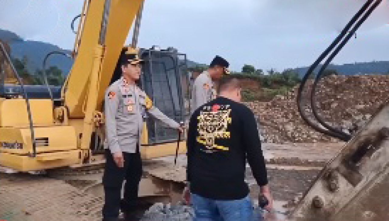 Penertiban tambang ilegal di Kelurahan Gunung Sarik