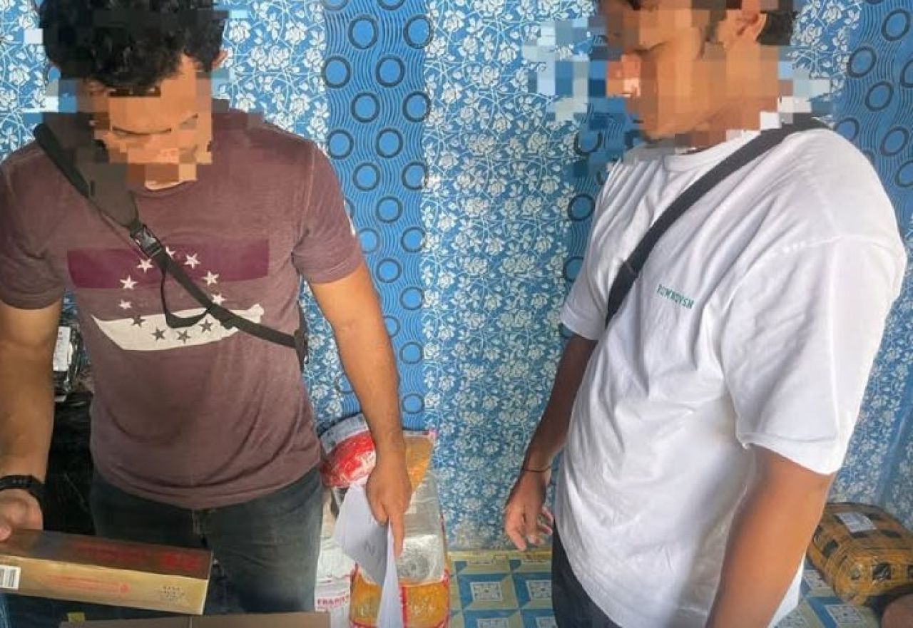 Rokok ilegal yang hendak dikirim lewat jasa eskpedisi