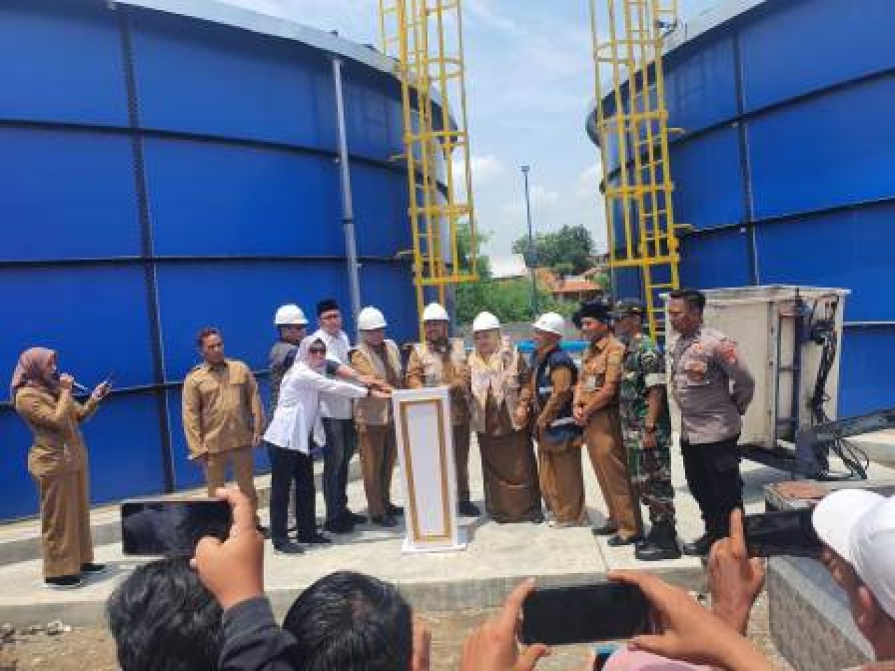 Peresmian reservoir dan layanan air bersih di Kecamatan DudukSampeyan