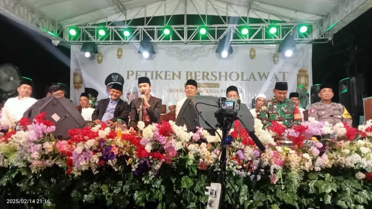 Petiken Sholawatan dalam rangka Sedekah Bumi Desa Petiken