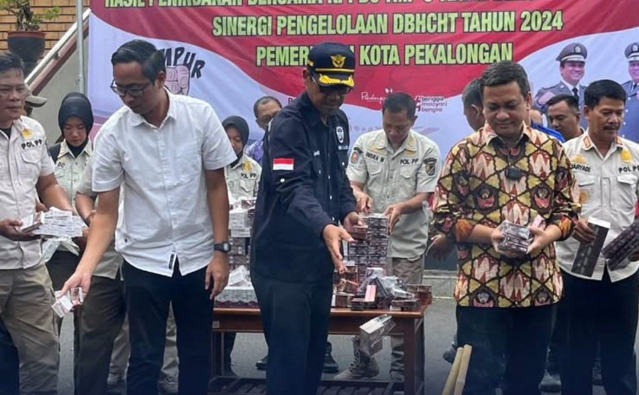 Pemusnahan rokok ilegal