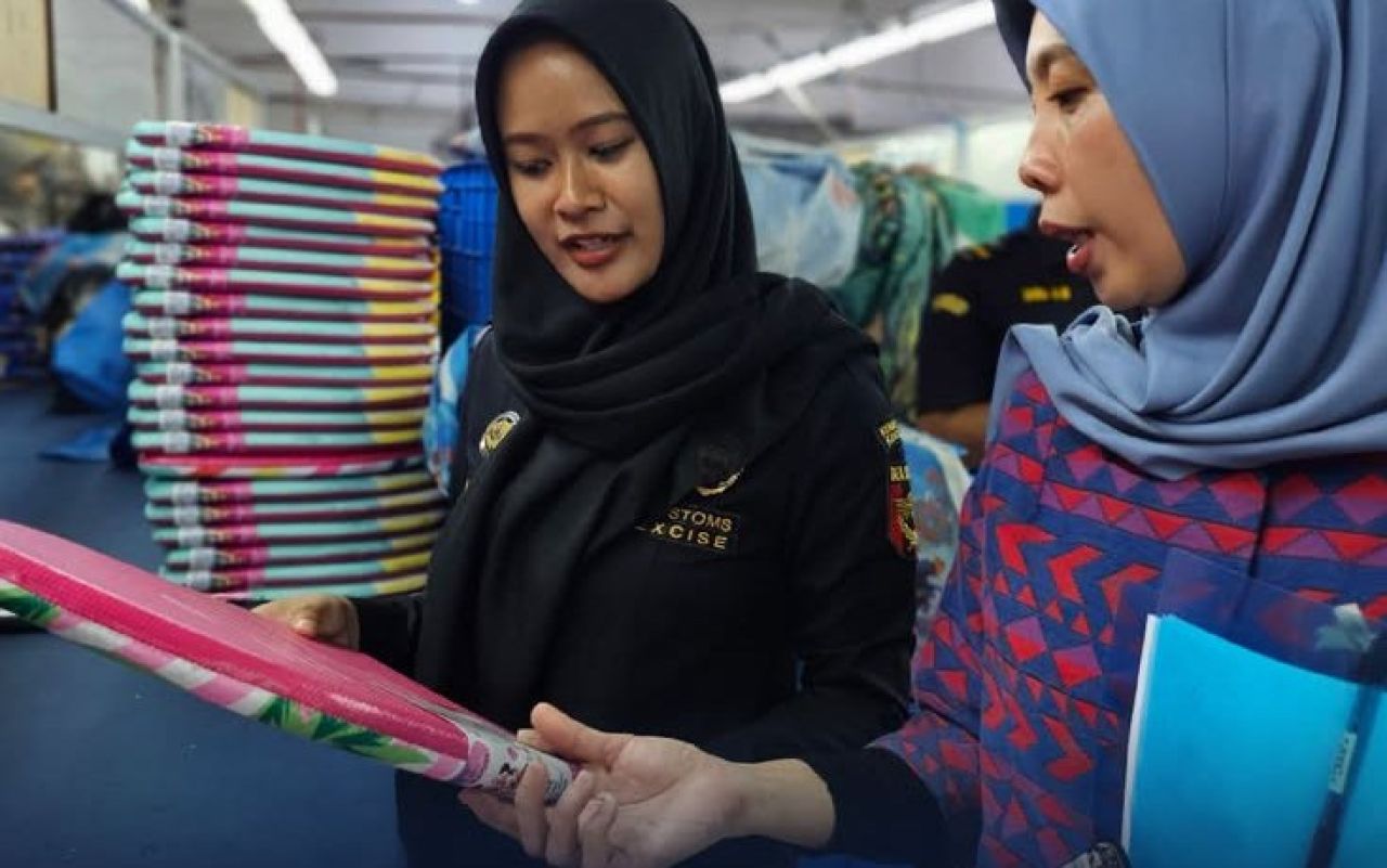 Mainan di PT Golden Rich Toys Indonesia