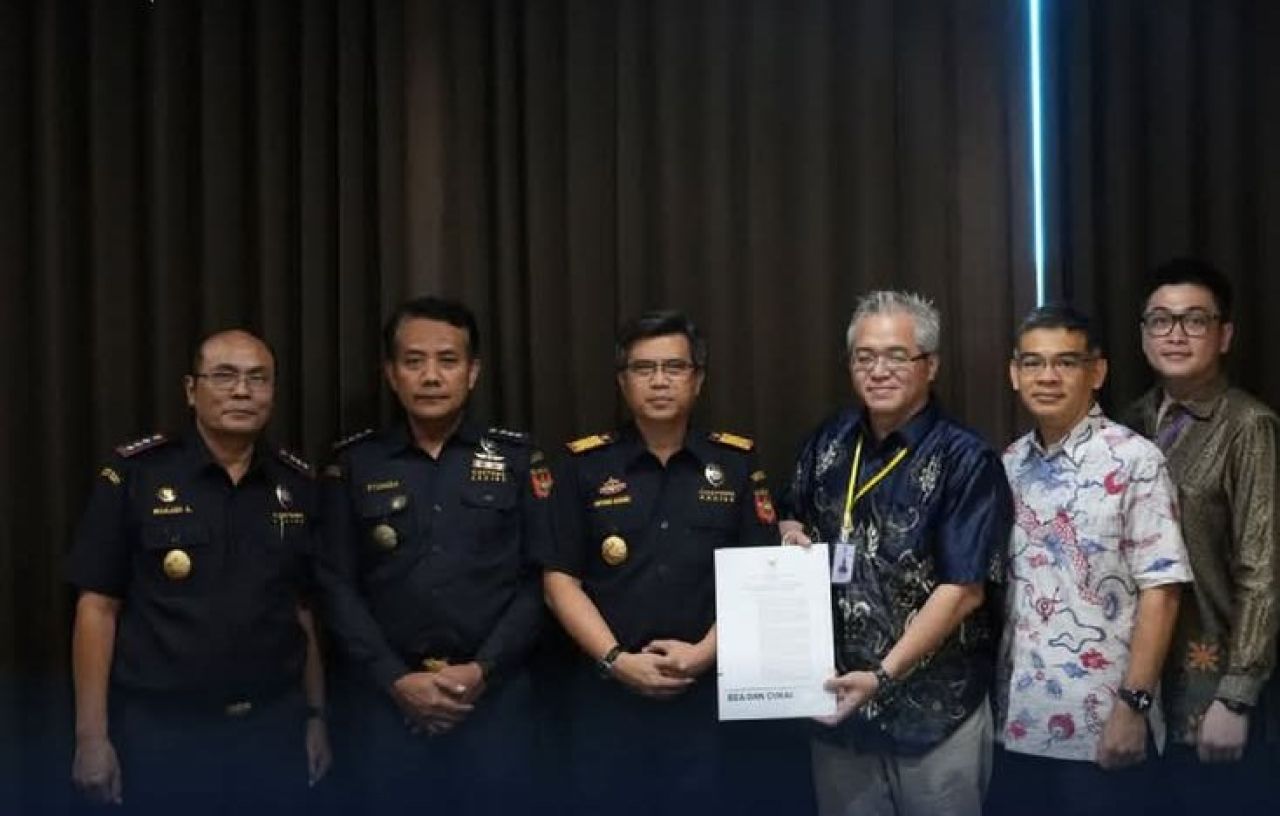 Penyerahan izin fasilitas Kawasan Berikat