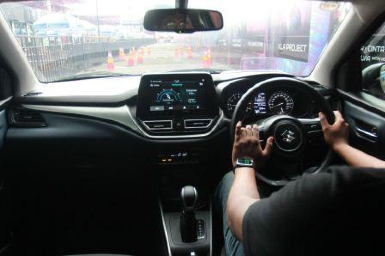 Test Drive Mobil Suzuki di IIMS