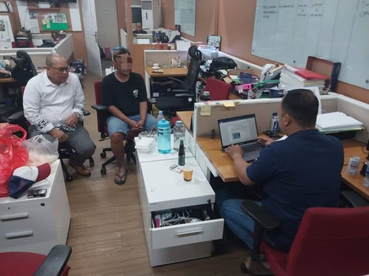Pelaku dimintai keterangan oleh penyidik