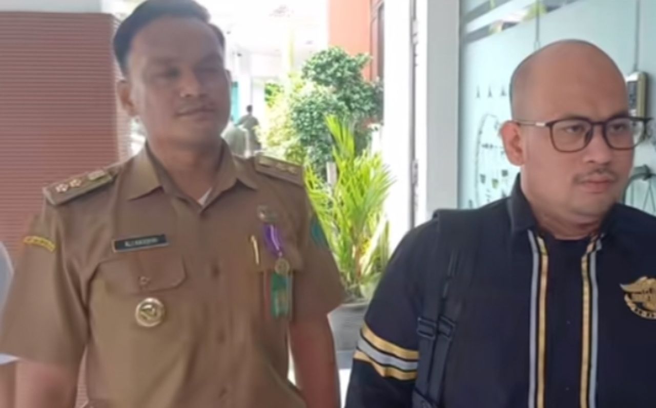 Kepala Desa Sidokerto, Ali Nasihin dan Kuasa Hukumnya
