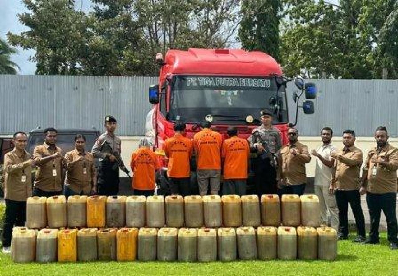 Tersangka dan barang bukti