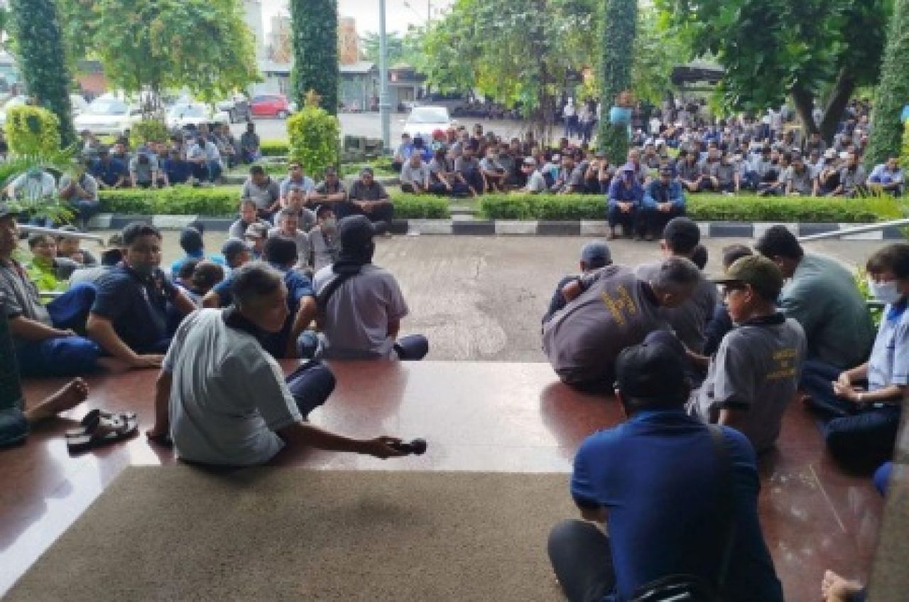 Pekerja PT Pakerin Mojokerto