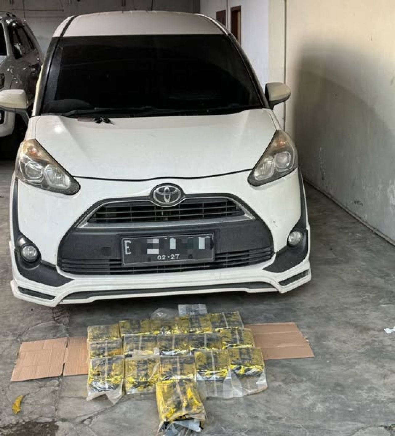 16 kg sabu yang tersembunyi di dalam mobil Toyota Sienta