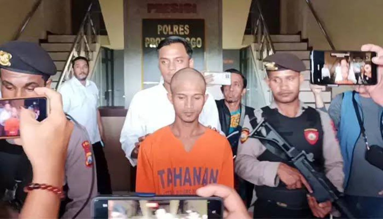 Didik saat dihadirkan di konpers