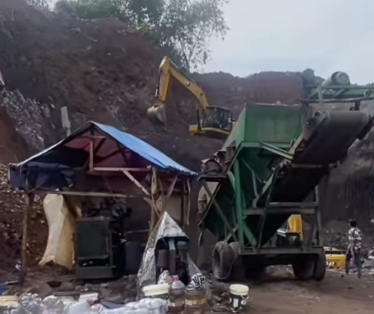 Penutupan tambang pasir ilegal di Desa Sindangsari