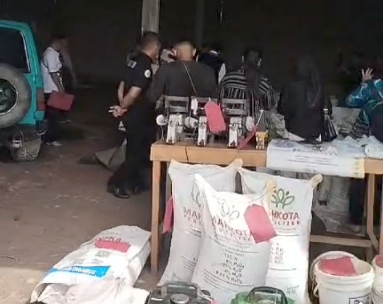 Gudang pembuatan pupuk oplosan yang digrebek Ditreskrimsus Polda Kalsel