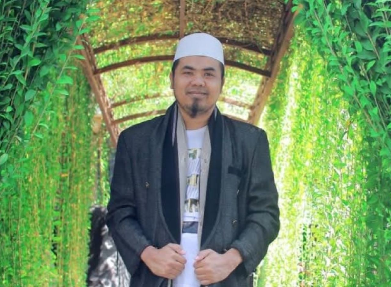 KH Shonhaji Nawal Karim Zubaidi (Gus Shon)